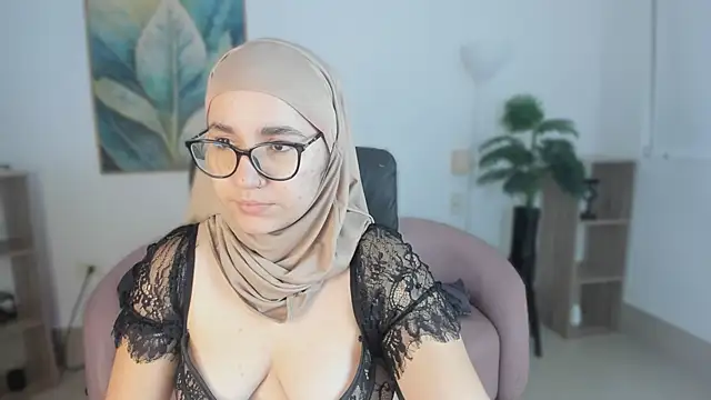 Ayha khalaf online show from 02-21-26, 02:12