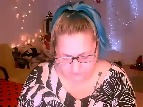 Snapshot of mayamayx chatting on 12-20-25, 07:32 mayamayx online show from 12-20-25, 07:32