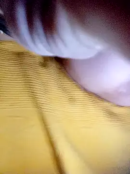 Snapshot of edubig23cm chatting on 11-20-25, 10:48 edubig23cm online show from 11-20-25, 10:48