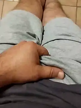 Snapshot of ALEX19833 chatting on 11-08-25, 06:02 ALEX19833 online show from 11-08-25, 06:02