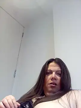 Snapshot of HotHornyEmmaX chatting on 01-26-25, 02:52 HotHornyEmmaX online show from 01-26-25, 02:52