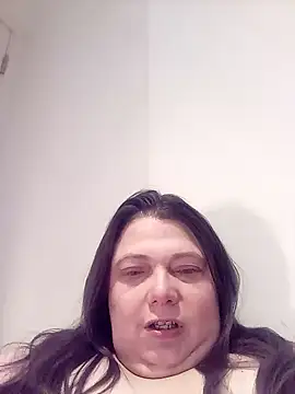 Snapshot of HotHornyEmmaX chatting on 02-03-25, 06:34 HotHornyEmmaX online show from 02-03-25, 06:34