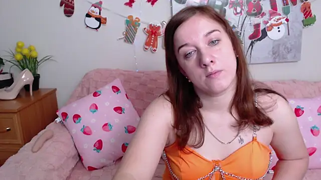 Snapshot of MarthaSimons chatting on 12-16-25, 06:18 MarthaSimons online show from 12-16-25, 06:18