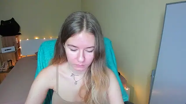 EmilyPaw online show from 02-04-25, 12:55