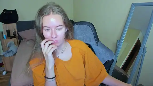 EmilyPaw online show from 09-20-25, 09:10