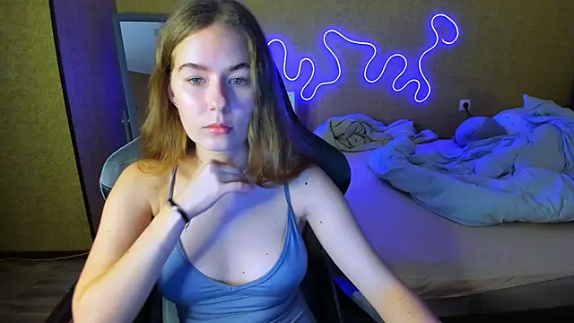 EmilyPaw online show from 05-08-26, 06:57