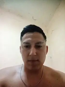 Snapshot of LuisMex1998 chatting on 05-27-26, 07:49 LuisMex1998 online show from 05-27-26, 07:49