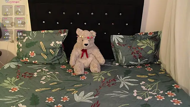 Snapshot of Tina_4_Charlie chatting on 02-24-25, 11:43 Tina 4 Charlie online show from 02-24-25, 11:43