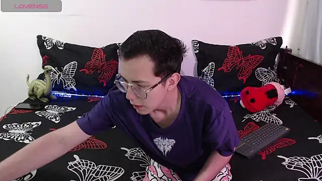 Snapshot of Tina_4_Charlie chatting on 10-06-25, 12:46 Tina 4 Charlie online show from 10-06-25, 12:46