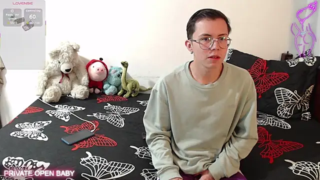 Snapshot of Tina_4_Charlie chatting on 10-21-25, 12:17 Tina 4 Charlie online show from 10-21-25, 12:17