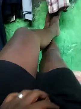 Snapshot of Raj41 chatting on 11-23-25, 04:01 Raj41 online show from 11-23-25, 04:01