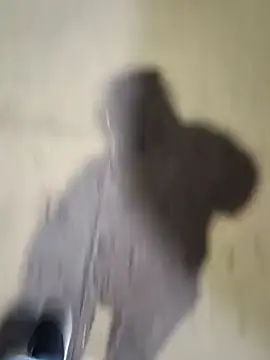 Snapshot of Raj41 chatting on 12-17-25, 01:39 Raj41 online show from 12-17-25, 01:39