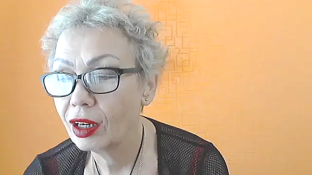 NessyJenixs online show from 11-05-25, 07:30