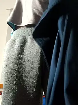 Snapshot of cingonduro chatting on 01-18-26, 06:55 cingonduro online show from 01-18-26, 06:55