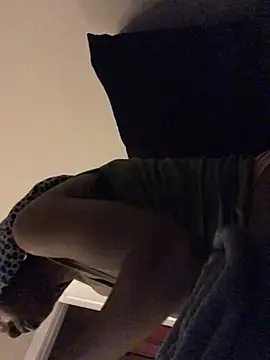 Snapshot of theprettysoles chatting on 05-06-26, 03:02 theprettysoles online show from 05-06-26, 03:02