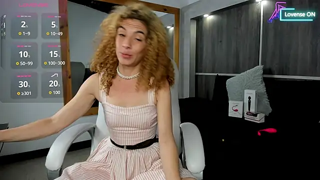 Snapshot of Bryna_ chatting on 10-25-25, 04:31 Bryna online show from 10-25-25, 04:31