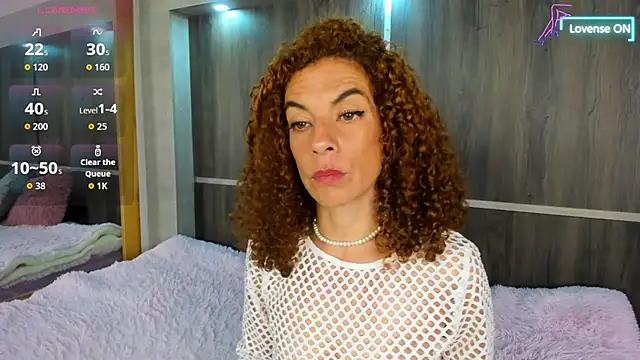 Snapshot of Bryna_ chatting on 11-28-25, 04:37 Bryna online show from 11-28-25, 04:37