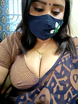 Queenflowerr online show from 04-17-26, 07:11