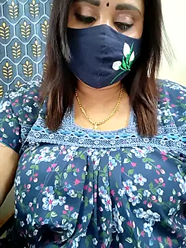 Queenflowerr online show from 04-23-26, 06:21