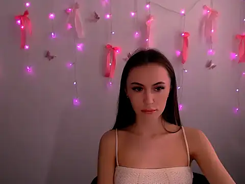 Snapshot of Nikonara_Love chatting on 05-27-26, 12:24 Nikonara Love online show from 05-27-26, 12:24