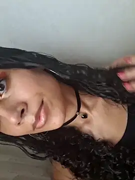 Snapshot of novinhatransexy chatting on 02-05-25, 04:03 novinhatransexy online show from 02-05-25, 04:03