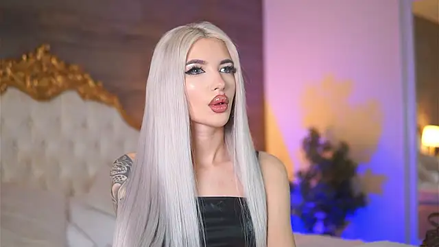 Juicy Jessye online show from 02-25-25, 07:47