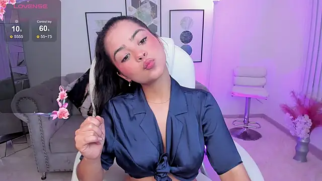 Layla Breezee online show from 01-26-25, 12:11