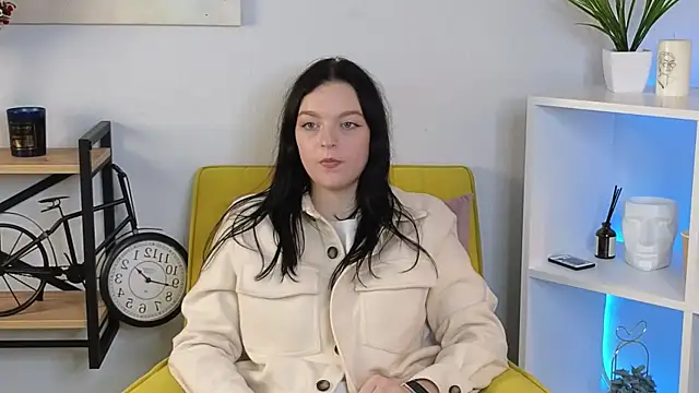 GladysHewell online show from 01-22-25, 10:50