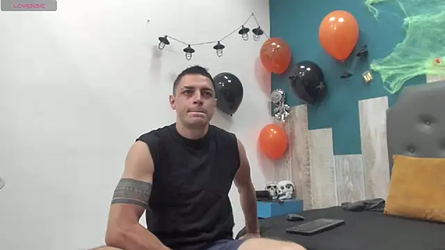 Frank Millers online show from 10-22-25, 07:46