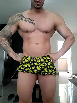 Snapshot of badbrown chatting on 01-28-25, 12:54 badbrown online show from 01-28-25, 12:54