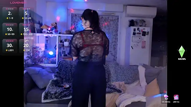 AdorahB3ll3 online show from 04-19-26, 07:16