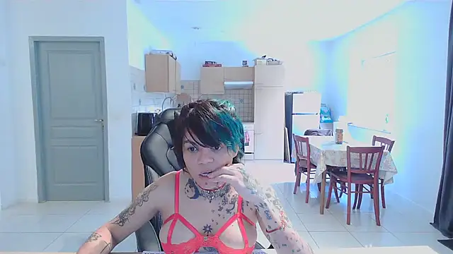 serena  vedette online show from 01-29-25, 02:21