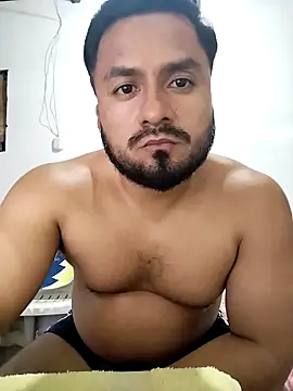 Snapshot of Ant1990 chatting on 01-28-25, 03:15 Ant1990 online show from 01-28-25, 03:15