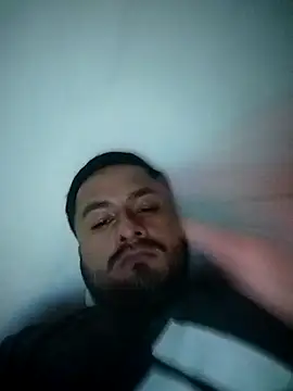 Snapshot of Ant1990 chatting on 02-10-26, 03:32 Ant1990 online show from 02-10-26, 03:32