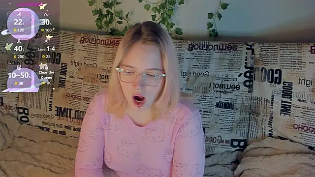 Snapshot of Manic_pixie_ chatting on 09-19-25, 03:56 Manic pixie online show from 09-19-25, 03:56