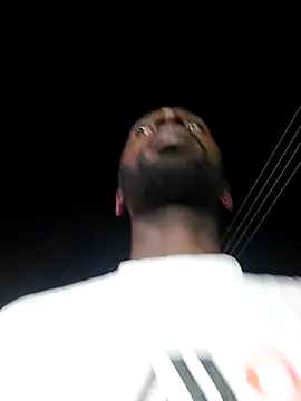 Snapshot of onewinnertee chatting on 11-13-25, 10:19 onewinnertee online show from 11-13-25, 10:19