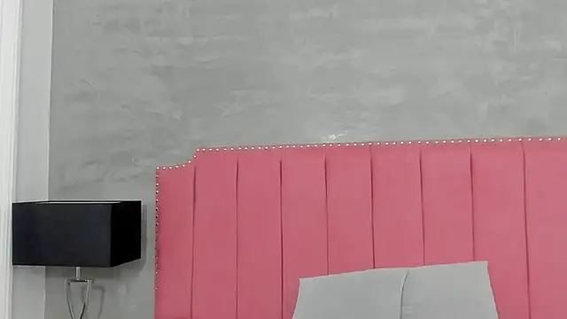 Alaia Colins online show from 11-22-25, 05:06