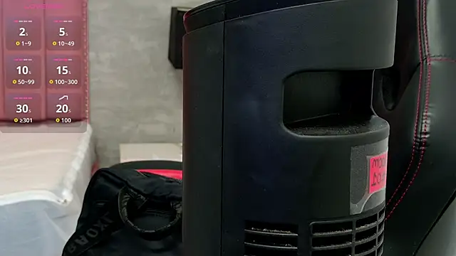 Snapshot of Alaia_Colins chatting on 02-15-26, 01:35 Alaia Colins online show from 02-15-26, 01:35