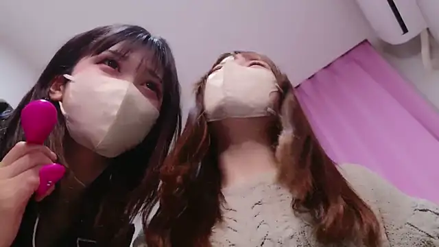 Snapshot of NA-KAREN-V8 chatting on 02-16-25, 05:04 NA-KAREN-V8 online show from 02-16-25, 05:04