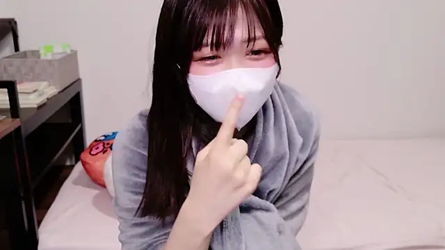 Snapshot of NA-KAREN-V8 chatting on 03-02-25, 06:05 NA-KAREN-V8 online show from 03-02-25, 06:05