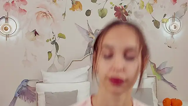 Snapshot of SandraTucker chatting on 10-07-25, 02:53 SandraTucker online show from 10-07-25, 02:53