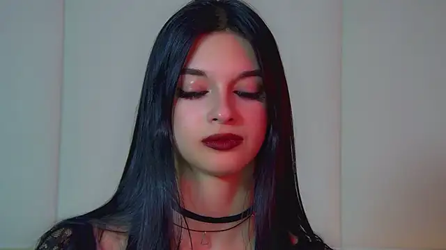 Snapshot of BeverlyMost chatting on 03-19-25, 02:37 BeverlyMost online show from 03-19-25, 02:37