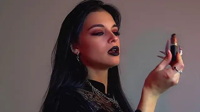 Snapshot of BeverlyMost chatting on 11-11-25, 06:19 BeverlyMost online show from 11-11-25, 06:19