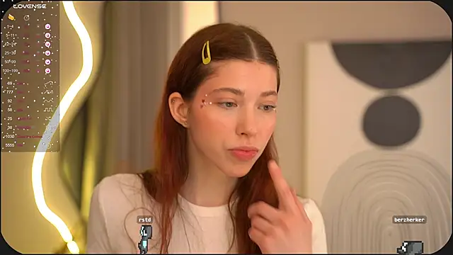 Snapshot of HappyVivy chatting on 03-06-25, 10:41 HappyVivy online show from 03-06-25, 10:41