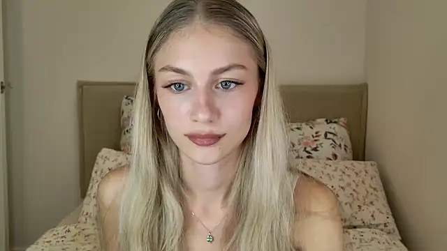 Snapshot of GabriellaOlsen chatting on 09-18-25, 02:08 GabriellaOlsen online show from 09-18-25, 02:08