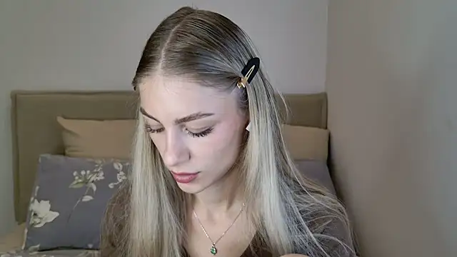 Snapshot of GabriellaOlsen chatting on 10-14-25, 11:44 GabriellaOlsen online show from 10-14-25, 11:44