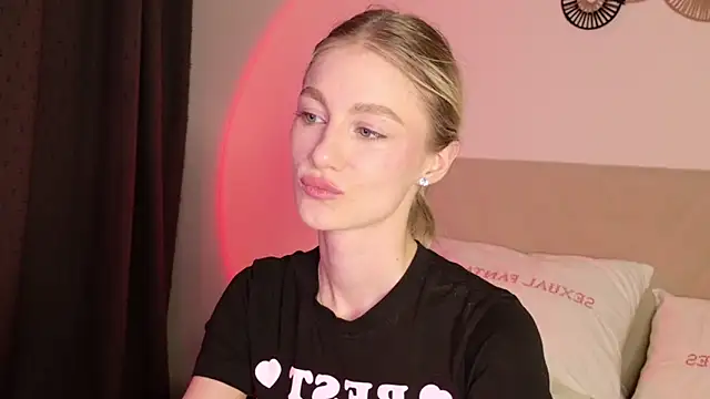 Snapshot of GabriellaOlsen chatting on 03-20-26, 06:24 GabriellaOlsen online show from 03-20-26, 06:24