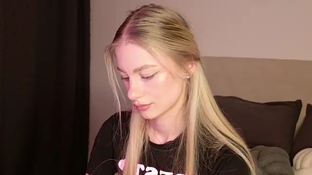 Snapshot of GabriellaOlsen chatting on 04-15-26, 07:58 GabriellaOlsen online show from 04-15-26, 07:58