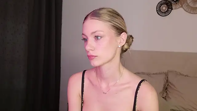 Snapshot of GabriellaOlsen chatting on 05-03-26, 04:35 GabriellaOlsen online show from 05-03-26, 04:35