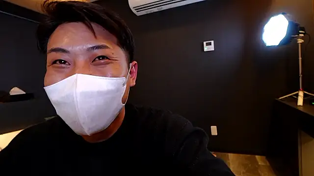 Snapshot of hansha_kun chatting on 11-25-25, 01:22 hansha kun online show from 11-25-25, 01:22